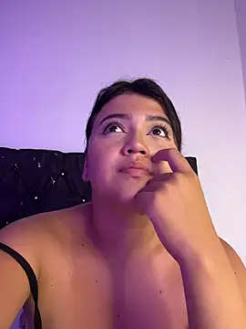 Chat XXX en directo de alisson_carolina73