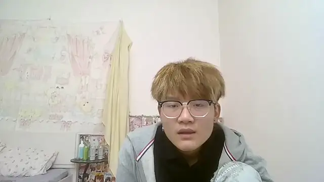 KK-cuteboy webcam show