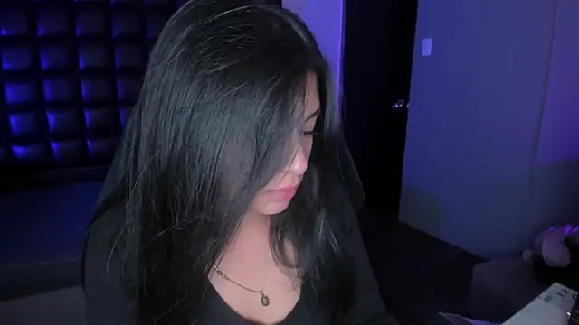 Chatroom XXX en direct de MelodySweett