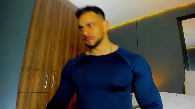 XXX chat uživo modela massimo_visconti