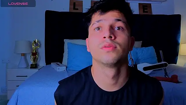 Issac_james_ Live XXX-chat