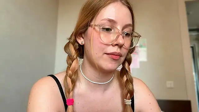 Chat +18 de HoneyAudrey ao vivo