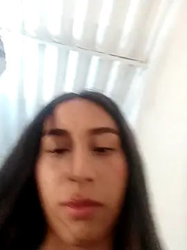 Sexy_sara_outdoorssのウェブカメラショー