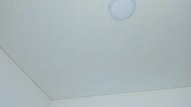 im_sarah34's Live XXX Chat