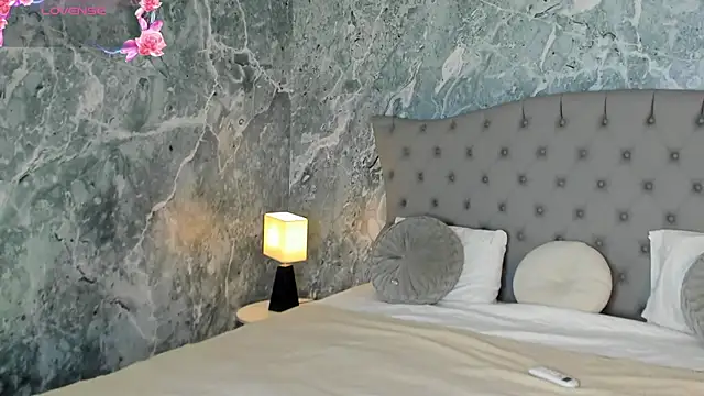 LucyLovelyy Chat XXX live