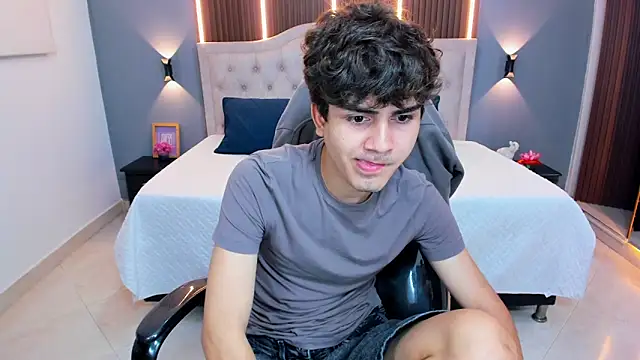 Živý XXX chat Tommy18__