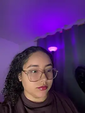 CurlyGirl_1 Live XXX-chat