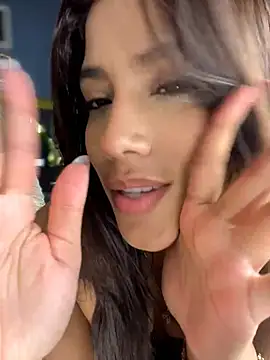 OneInAMillionXXXのライブXXXチャット