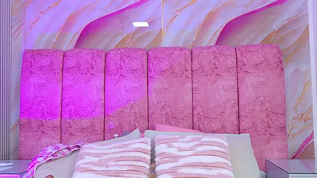 emmacurvy élő XXX-chatje