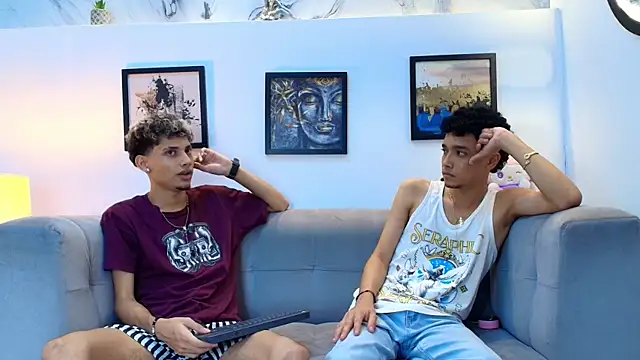 Show Webcam de YOUNG_BOYS_HELL