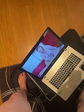 Jozefbull Show in webcam