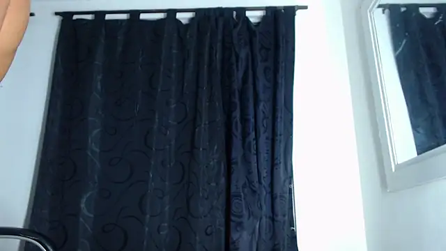 Pedro_x777 Show in webcam