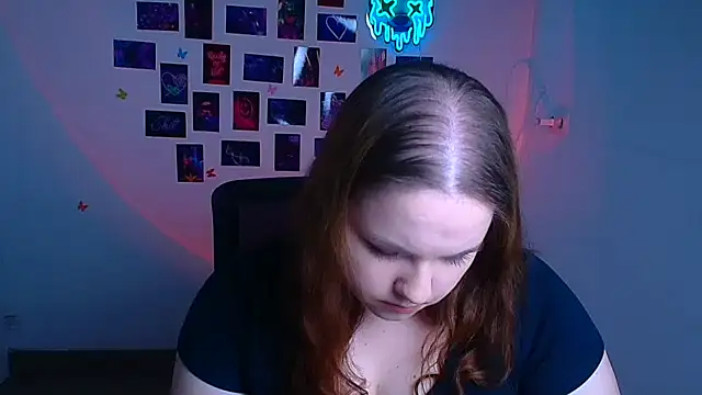 Kitty_Mia_Kitty Live XXX-Chat