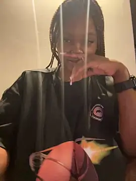 Yung-Missy's Live XXX Chat