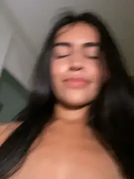 XXX chat uživo modela DaphneUwu