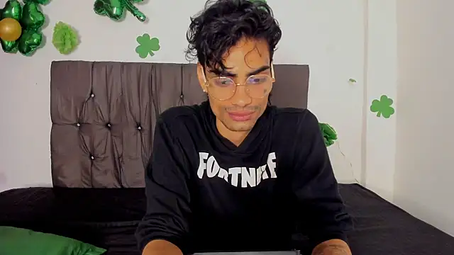 Gay_Red_RoomのライブXXXチャット