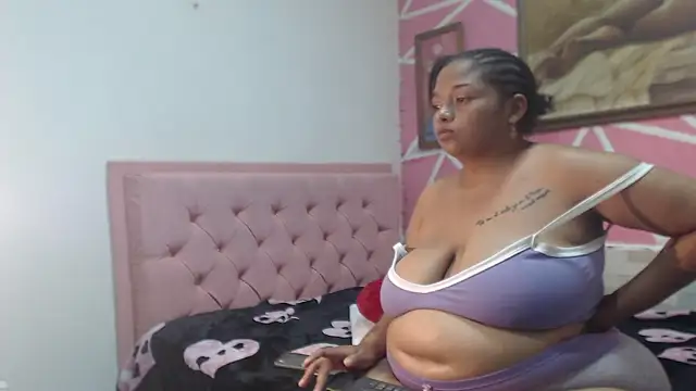 Doll_rihana's Live XXX Chat