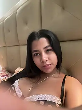 Chat +18 de darsha_90 ao vivo