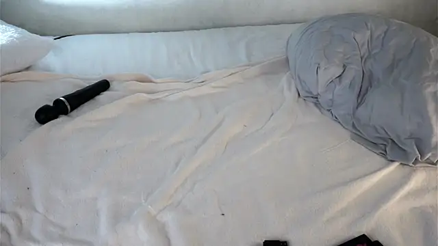 MonetLeitman: απευθείας συνομιλία ΧΧΧ