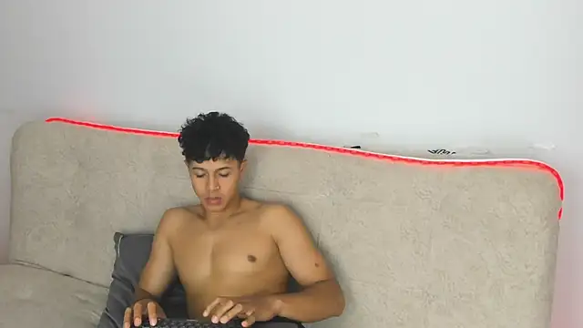 _Alex_Colton Chat XXX in diretta