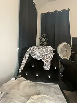 Fifty_Shades_Of_Redd – Live XXX-chat