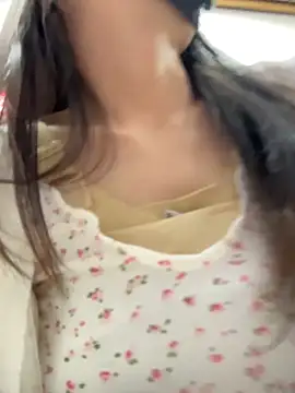 Carlin-yiyi 在線直播表演