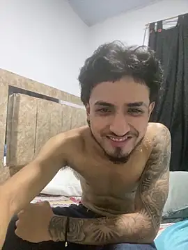 Kriss_Edwards Adlı Modelin Canlı XXX Sohbeti