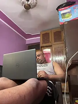 Dick_6inches_DelhiのライブXXXチャット