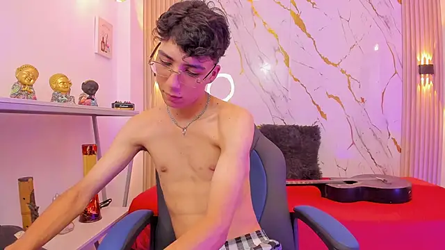 Nikolay_GregoriのライブXXXチャット