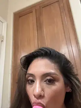 mariaesmeraldaのライブXXXチャット