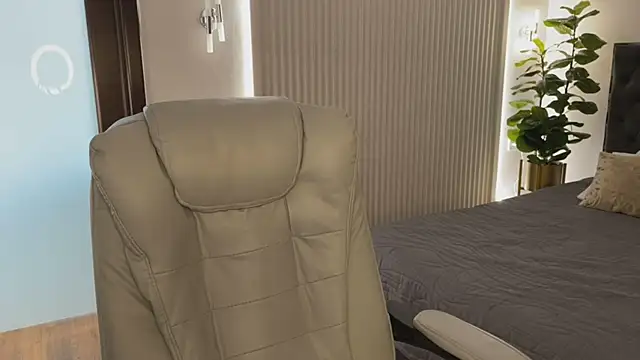 OhMyEmmaのライブXXXチャット