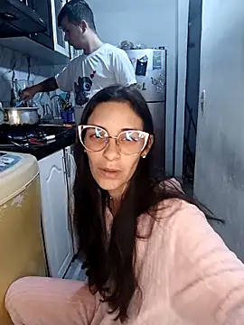 Webkamerová show kingofqueenxxx