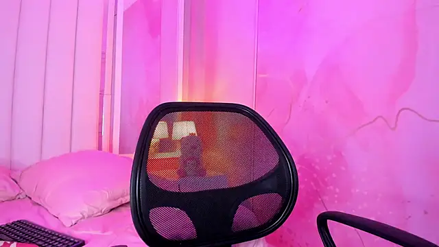 แชท XXX สดของ Kendall_curves