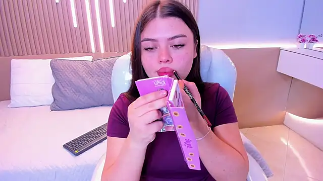 Sexy_paradise18_ Live XXX-Chat