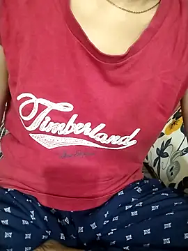 darlingangelina07 Adlı Modelin Canlı XXX Sohbeti