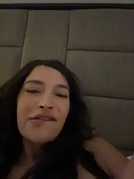 Zeravina লাইভ XXX চ্যাট