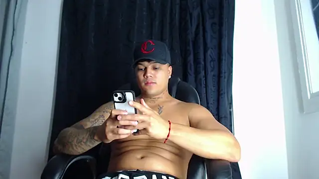 Pokazy przed kamerką – Pedro_x777