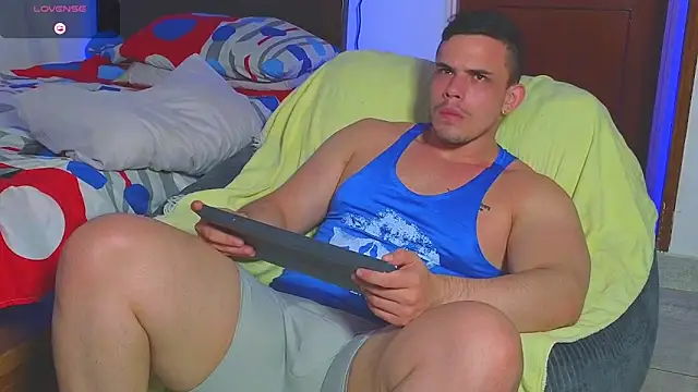 Regansmiths লাইভ XXX চ্যাট