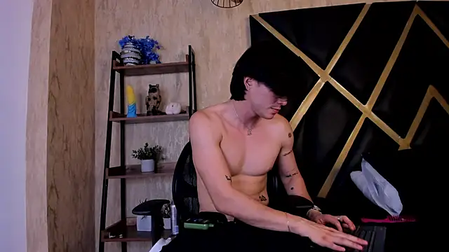 Karimferrer Adlı Modelin Canlı XXX Sohbeti