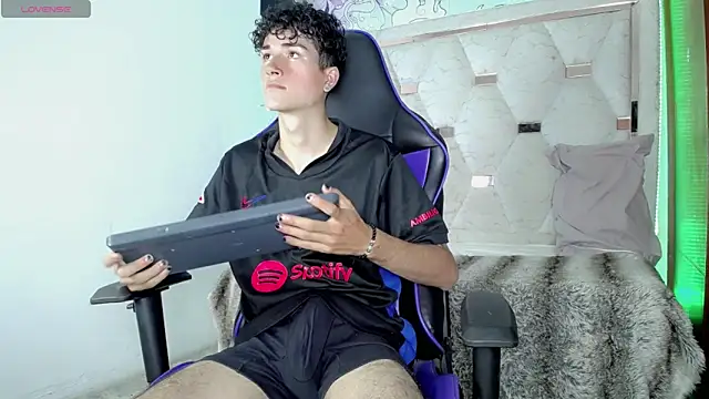 Živý XXX chat johnny_cagee