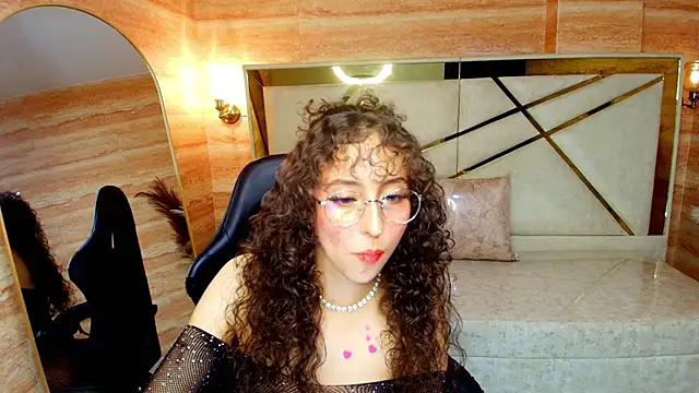 isa_r Adlı Modelin Canlı XXX Sohbeti