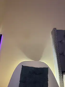 KIARAPRETTY 现场XXX聊天