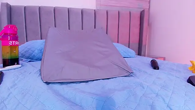 freyhasmith_'s Live XXX Chat