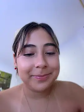 دردشة MelodyRey__ الجنسية المباشرة