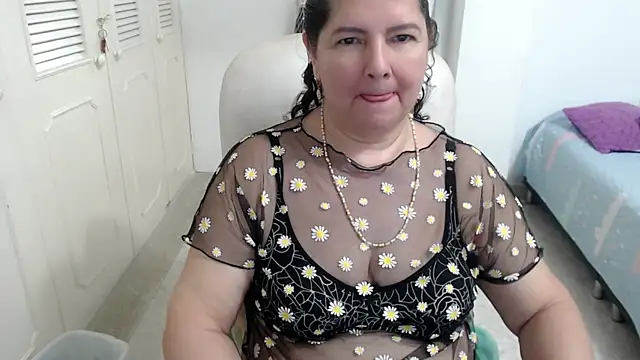 leonela_69's Live XXX Chat