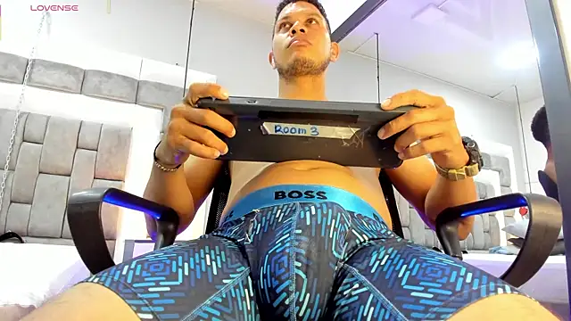 Вебкам-шоу NohaBrooks