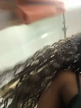 EscorpiLeoncita Adlı Modelin Canlı XXX Sohbeti