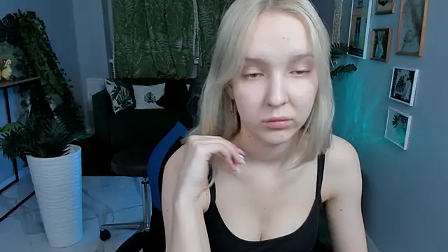 MaoqiBeverly: онлайн-секс-чат