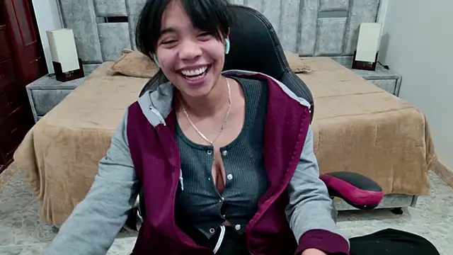 laureentt_: онлайн-секс-чат