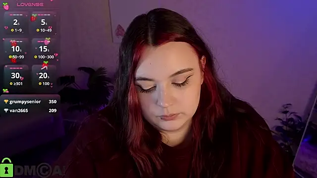 Mia_R0ss Show in webcam